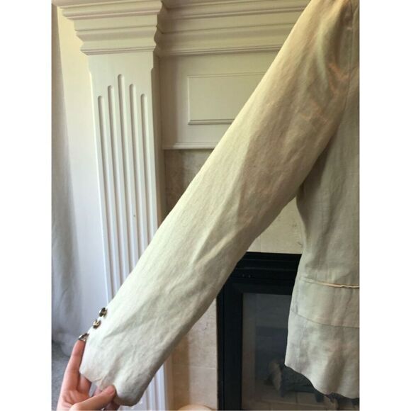 Adrienne Vittadini Women’s Cream with Blue Striped Inside One Button Blazer Suit - Picture 3 of 8